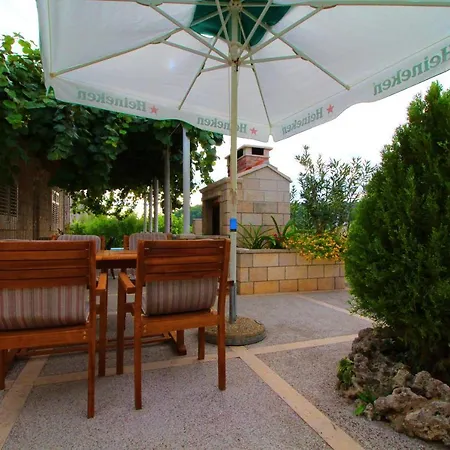 Garden House Vakantiehuis Zrnovo