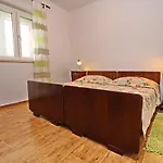 Garden House * Zrnovo