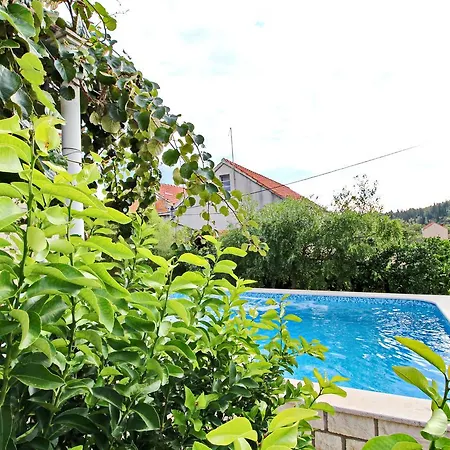Garden House * Zrnovo