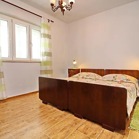 Garden House 度假居 Zrnovo