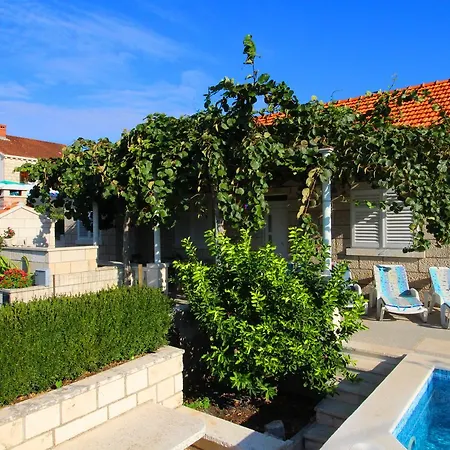 Garden House *