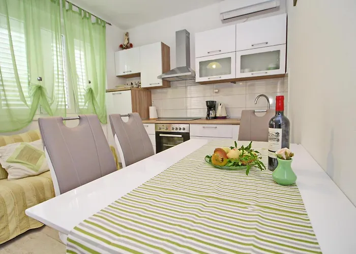 Garden House * Zrnovo