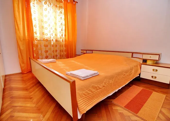 Semesterbostad Garden House