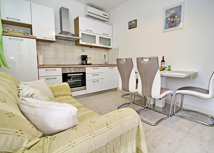 Garden House Semesterbostad Zrnovo