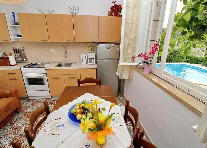 Garden House Semesterbostad *