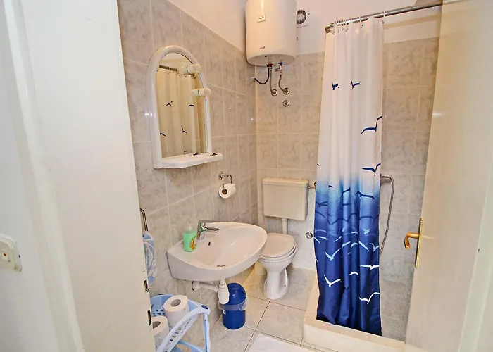 Garden House Semesterbostad Zrnovo